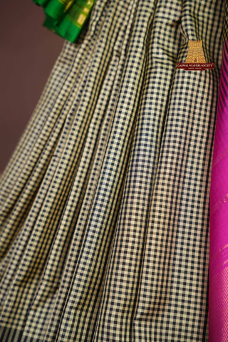 UNIQUE GADWAL HANDLOOM GINGHAM CHECKS WITH GANGA JAMUNA BORDER