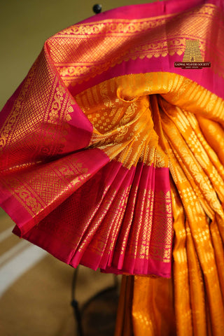 GADWAL PURE SILK BROCADE GANGA JAMUNA KUTTU BORDER SAREE