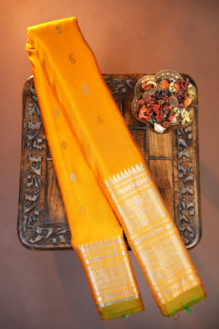 GADWAL PURE SILK HANDLOOM SELF SAREE