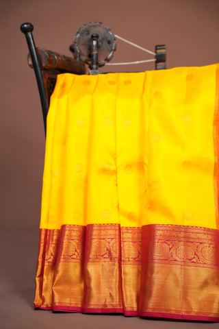 KANCHIPURAM PURE SILK HANDLOOM SAREE WITH KUTTU BORDER