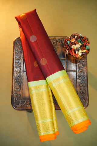 GADWAL SILKS IN EQUAL BORDER STYLE