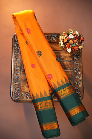 GADWAL PURE SILK GAP BORDER HANDLOOM SAREE