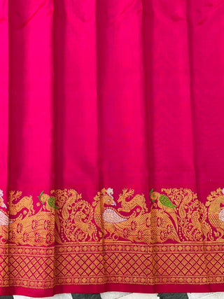 GADWAL PURE SILK HANDLOOM SAREE WITH MAHARANI TURNING BORDER