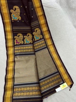 GADWAL PURE SILK MEENA BUTTA BORDER HANDLOOM SAREE