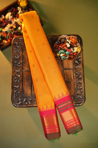 GADWAL PURE SILK SMALL BORDER CHECKS HANDLOOM SAREE