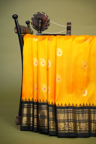 GADWAL PURE SILK GANGA JAMUNA BORDER SAREE