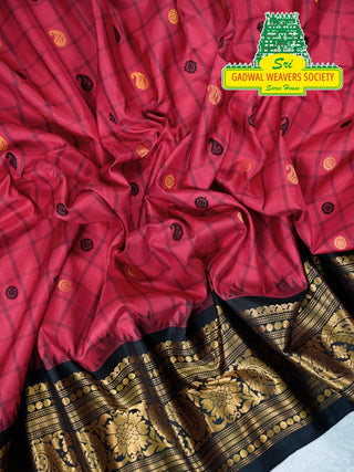 GADWAL PURE SILK HANDLOOM SAREE WITH KUTTU BORDER