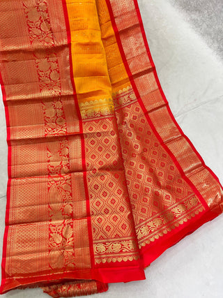 KANCHIPURAM PURE SILK CHECKS BUTTA SAREE