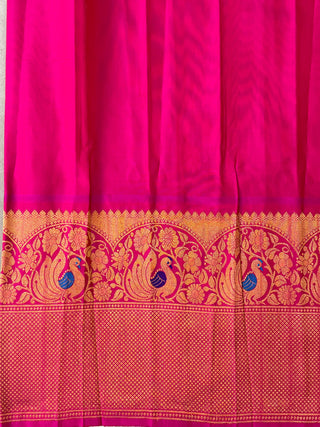 GADWAL PURE SILK KUTTU TURNING BORDER SAREE