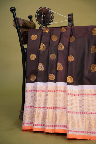 GADWAL SILKS IN EQUAL BORDER STYLE