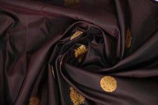 GADWAL SILKS IN EQUAL BORDER STYLE
