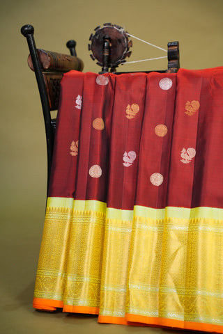 GADWAL SILKS IN EQUAL BORDER STYLE