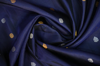 GADWAL SILKS IN EQUAL BORDER STYLE